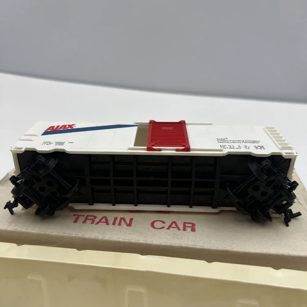 Life-Like HO Scale 